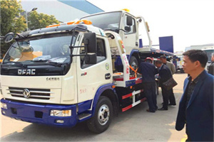 易门汽车道路救援拖车价格